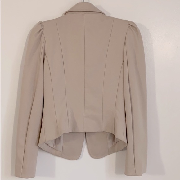 Feminine Blazer - Picture 2 of 5